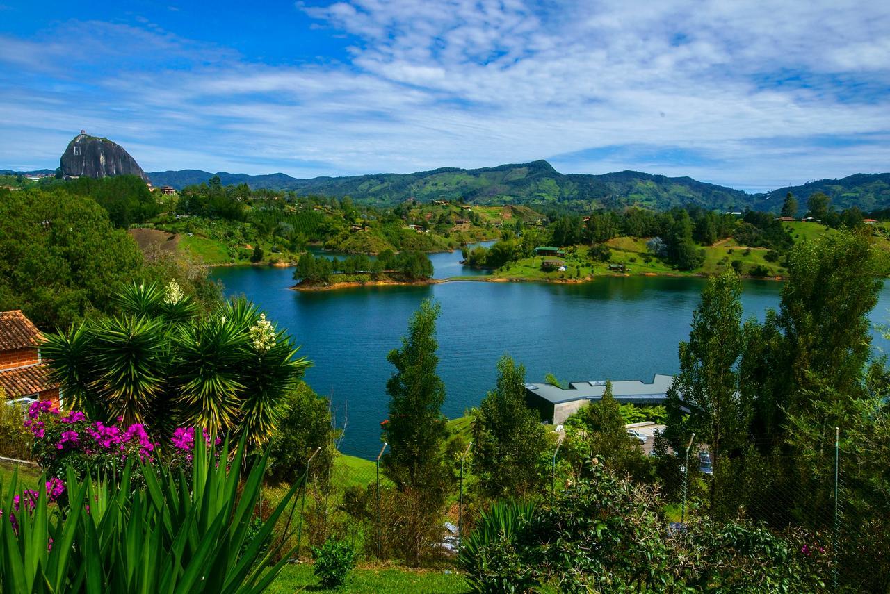 Happy Buddha Hostel & Lodge Guatapé 外观 照片