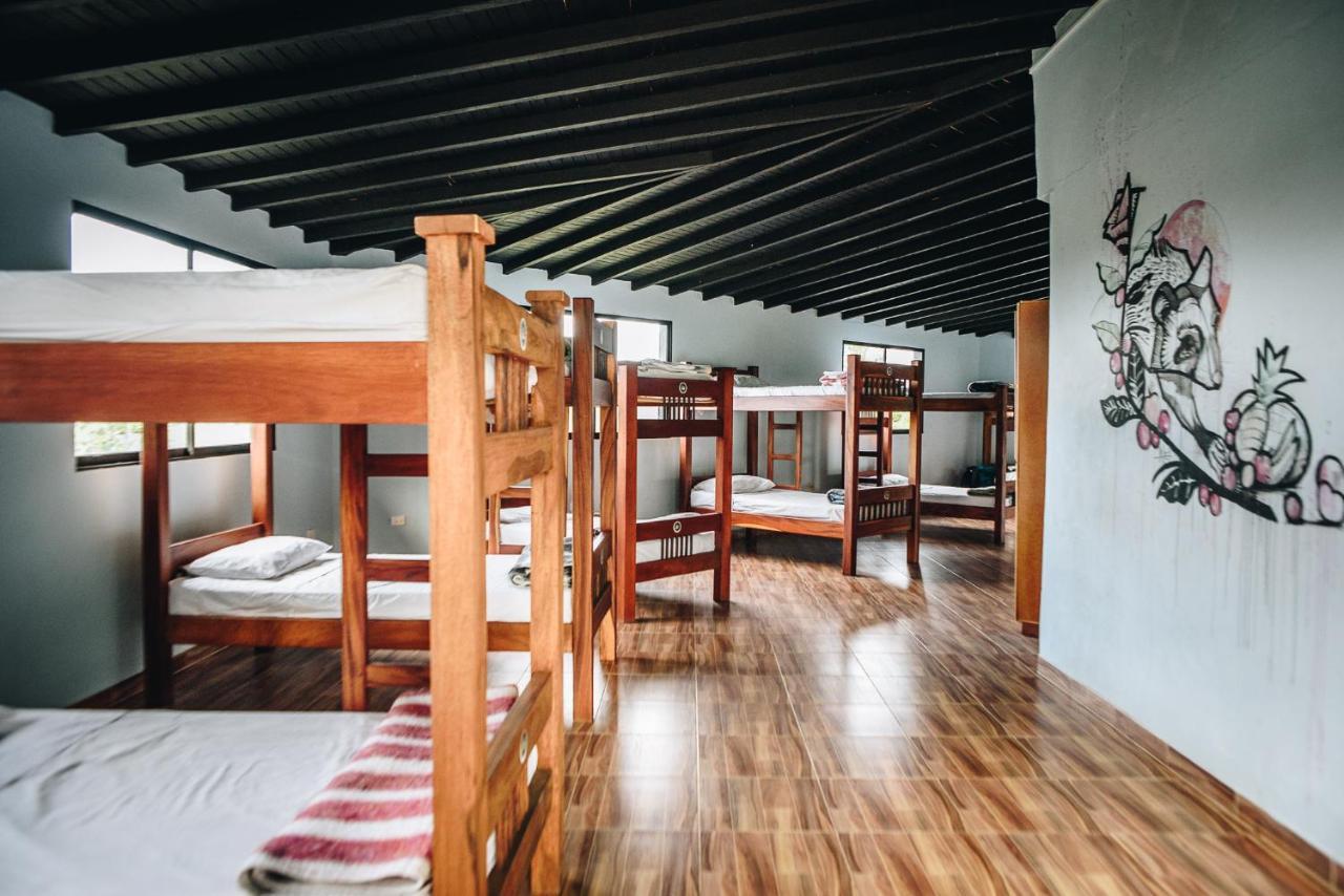 Happy Buddha Hostel & Lodge Guatapé 外观 照片