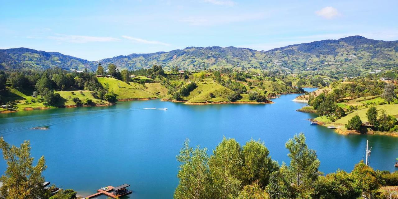 Happy Buddha Hostel & Lodge Guatapé 外观 照片