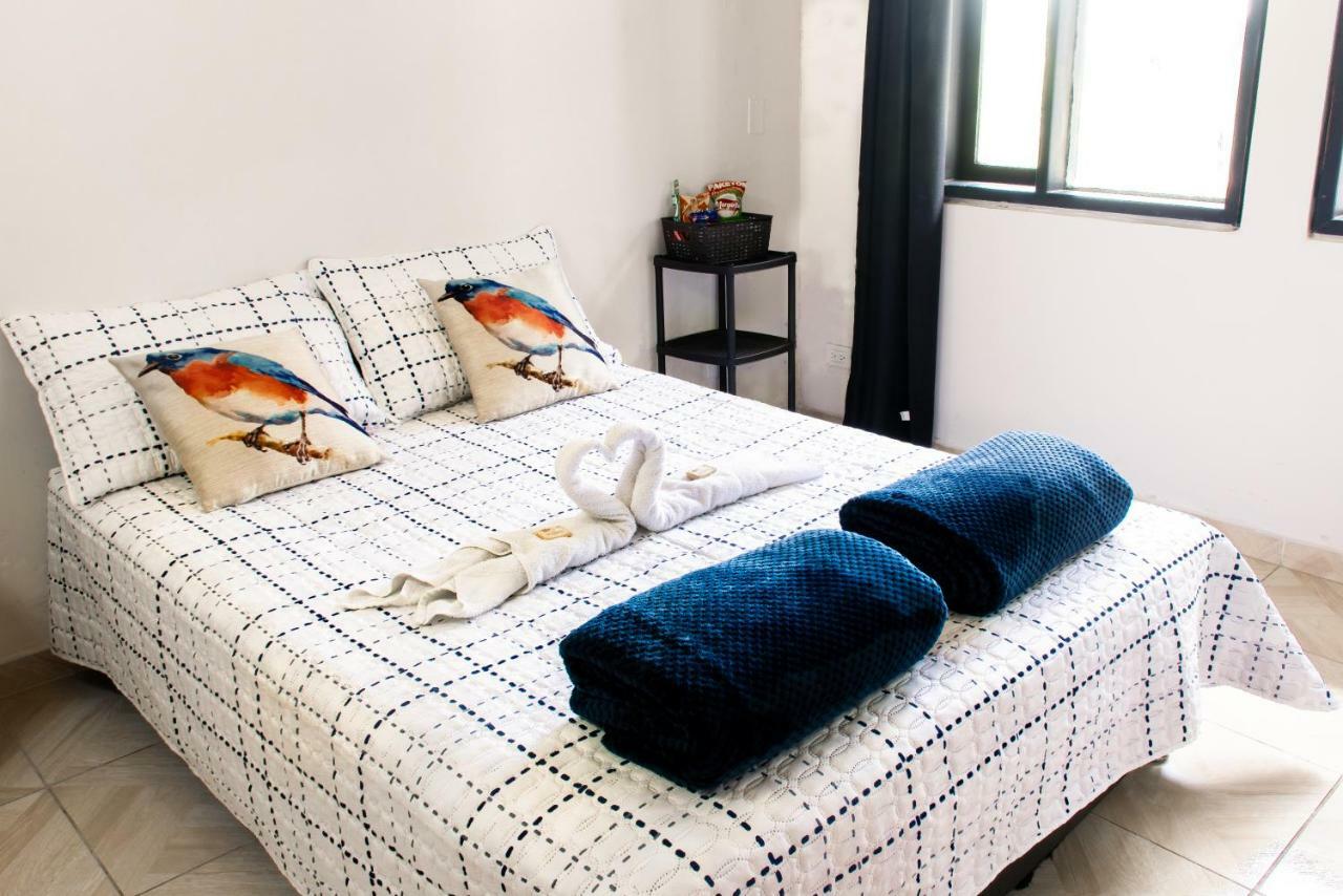 Happy Buddha Hostel & Lodge Guatapé 外观 照片