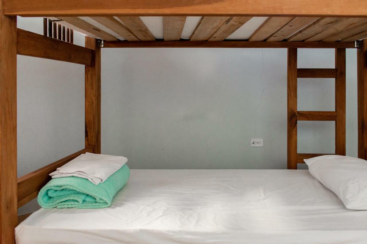 Happy Buddha Hostel & Lodge Guatapé 外观 照片