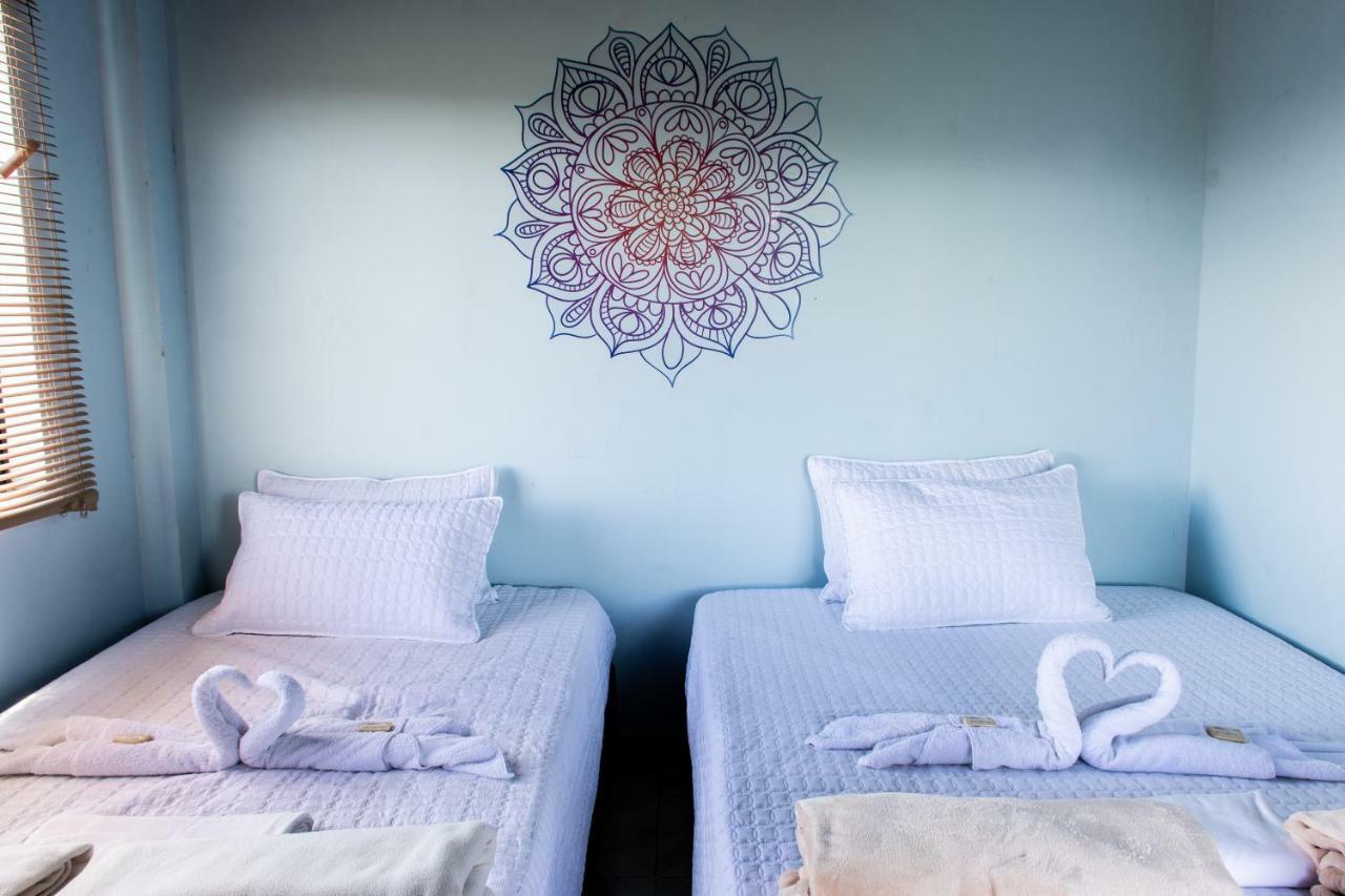 Happy Buddha Hostel & Lodge Guatapé 外观 照片